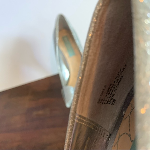 Betsey Johnson High Heels - GALA Silver Sparkle Glitter Pumps Shoes Size 7 - Picture 4 of 7